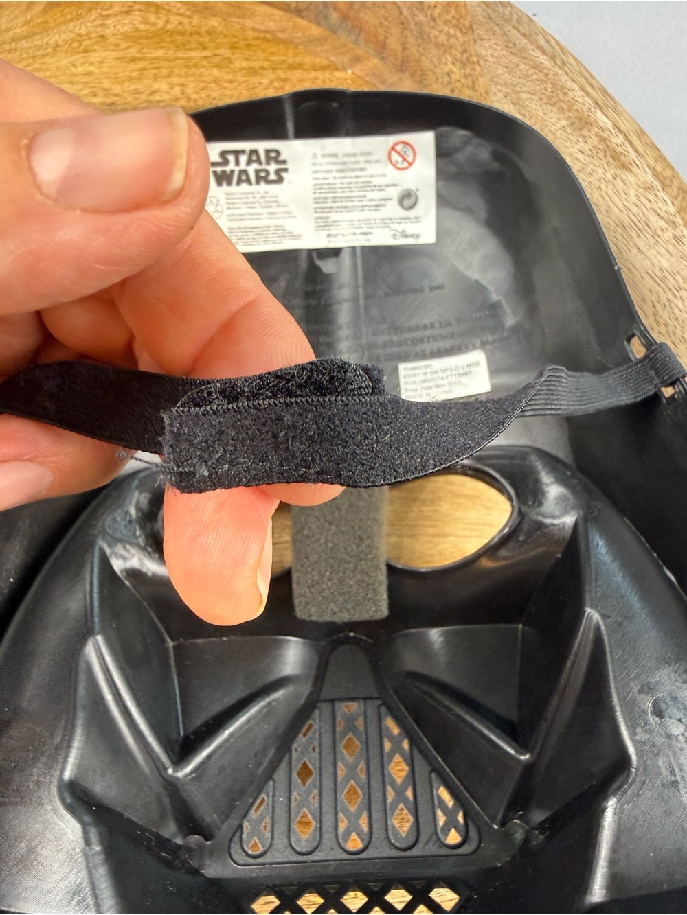 Lollie Closet Star Wars Darth Vader & Mandalorian Costume Mask Set - Picture 4 of 12
